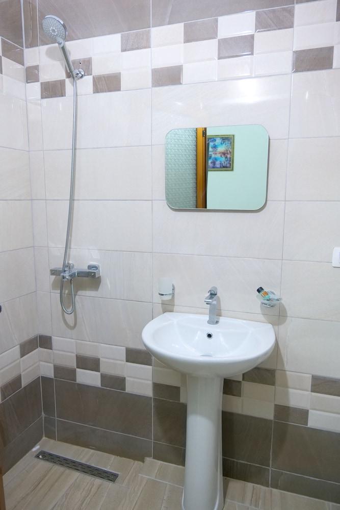 Hotell Rixhi 3*