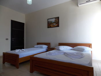 Rixhi 3* Sarandë